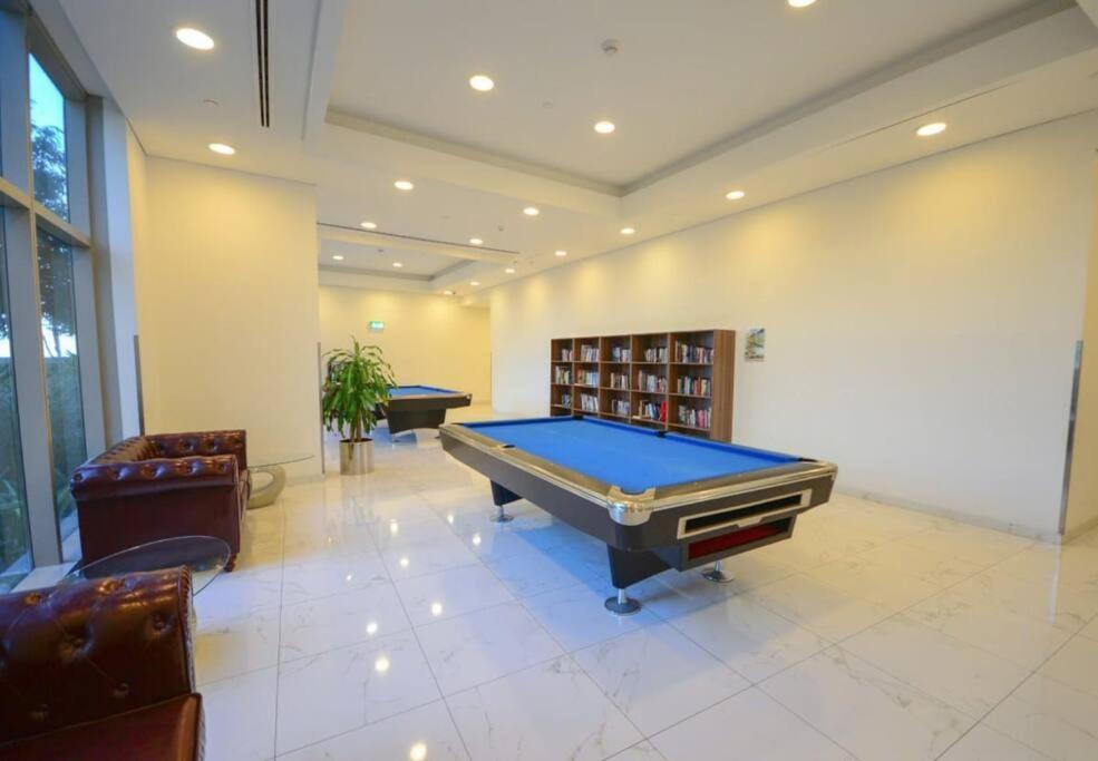 Апартаменти Cozy 1Br In Iconic Tower Абу-Дабі Екстер'єр фото